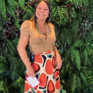 Ana Paula André está à frente do curso "Mentoria em gestão de pessoas para a hotelaria", da Escola para Resultados, e acredita no potencial para a retenção de talentos do setor | Crédito: Divulgação