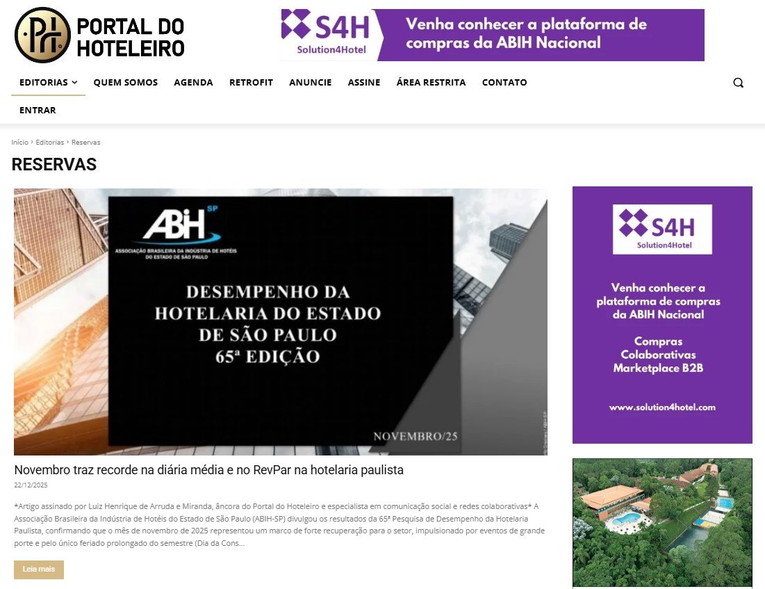 Captura de tela do site Portal do Hoteleiro na seção "Reservas". O destaque é o artigo "Novembro traz recorde na diária média e no RevPar na hotelaria paulista", datado de 22/12/2025. 