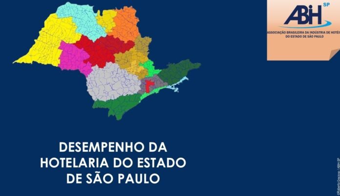 Ilustração de capa do estudo da ABIH-SP sobre a hotelaria em São Paulo em 2026. O mapa do estado aparece colorido e pintado em blocos para identificar as regiões turísticas.